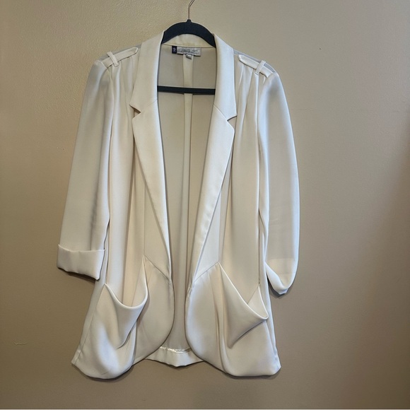 Jennifer Lopez Classic White Blazer - Picture 5 of 6